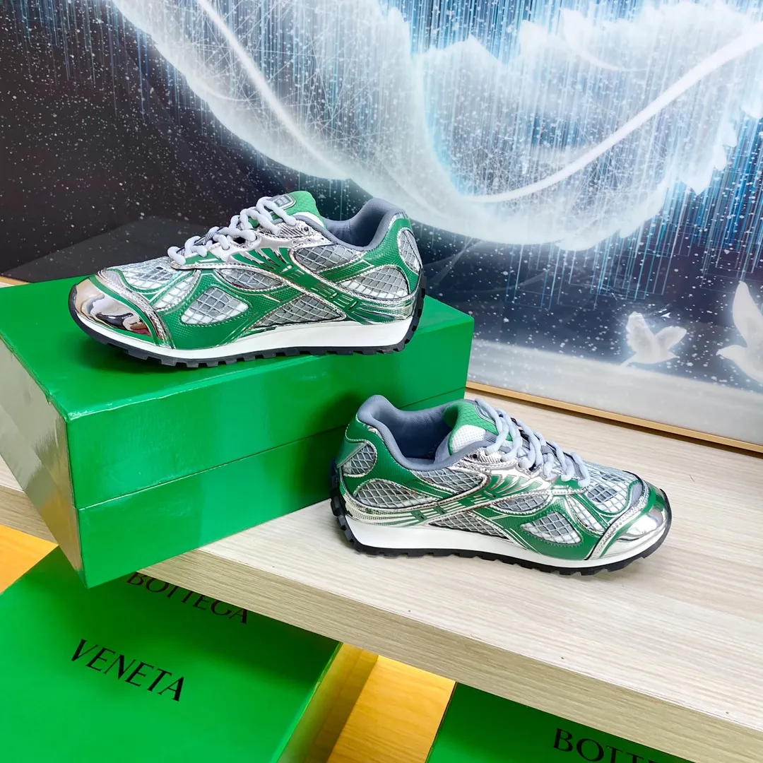 👟👟Ex-factory price 560 High-end version Original 1:1 couple model 👟👟Ex-factory price 560 men's model plus 10🔥New model on the shelves🔥BV Orbit sneakers Wang Yibo's same style couples' Dad Runner sneakers, made of lightweight technical mesh fabric. Features a geometric patterned rubber outsole. The outsole is made of color-blocked T👟👟Ex-factory price U outsole Size: women's shoes 35-40